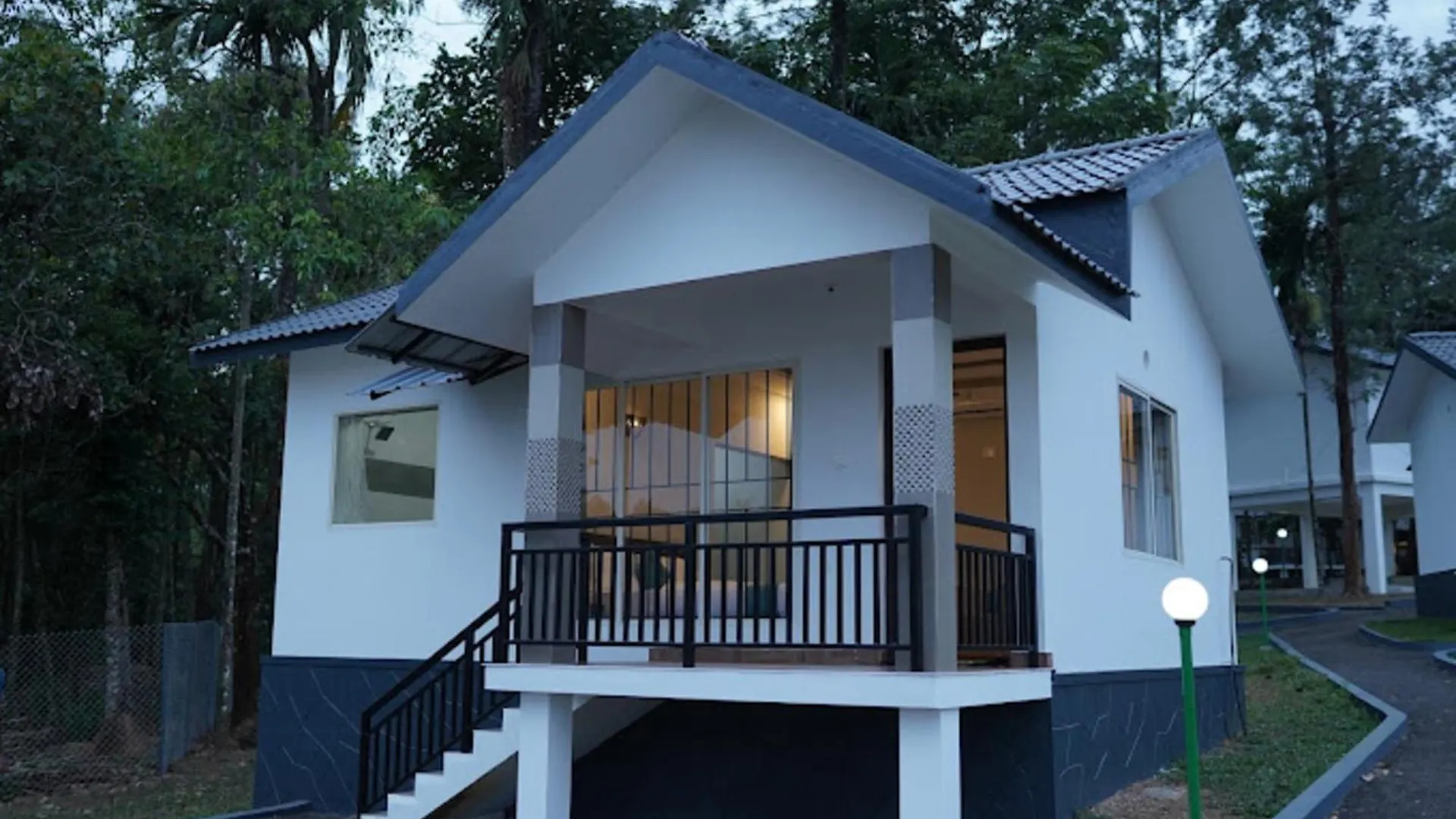 Misty Dam Wayanad Premium Resort With Banasura Dam View Padinjarathara India